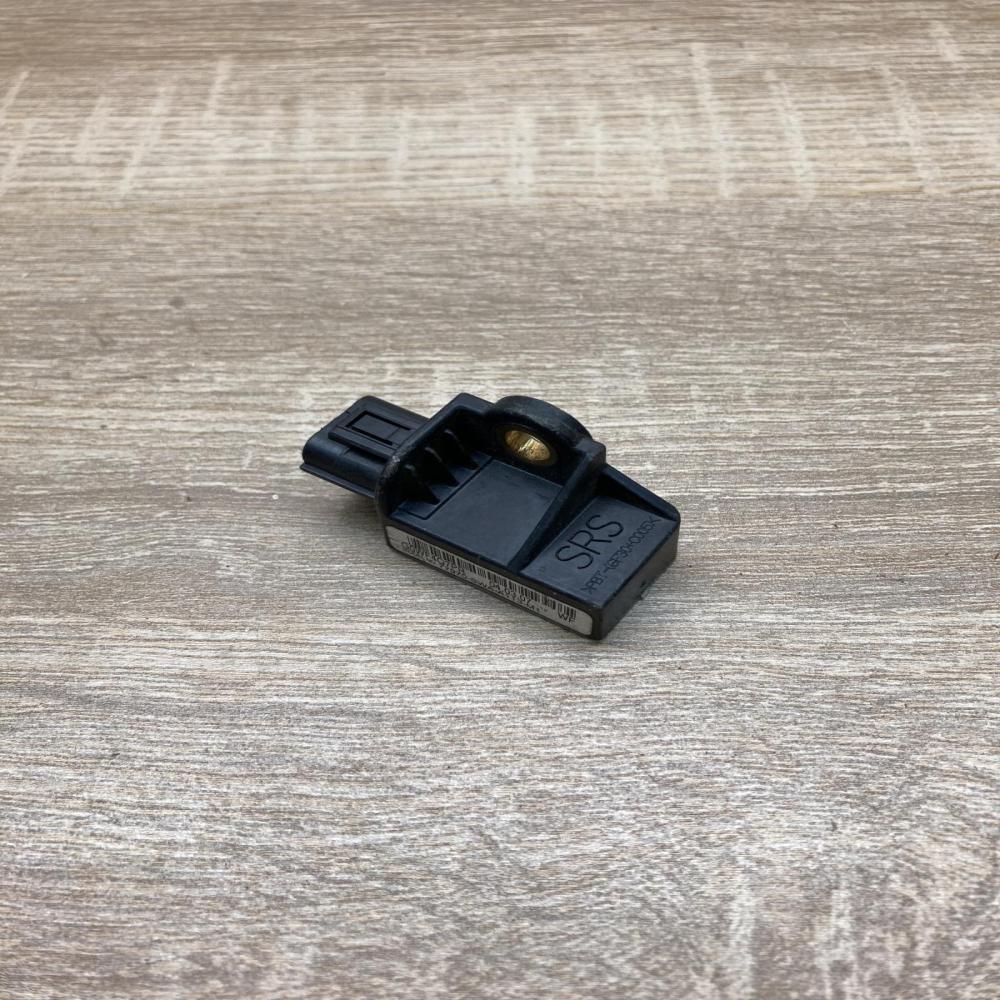 77970 SWA A113 M1 G0WF4Q7PR  Airbag deployment crash/impact sensor Honda CR-V
