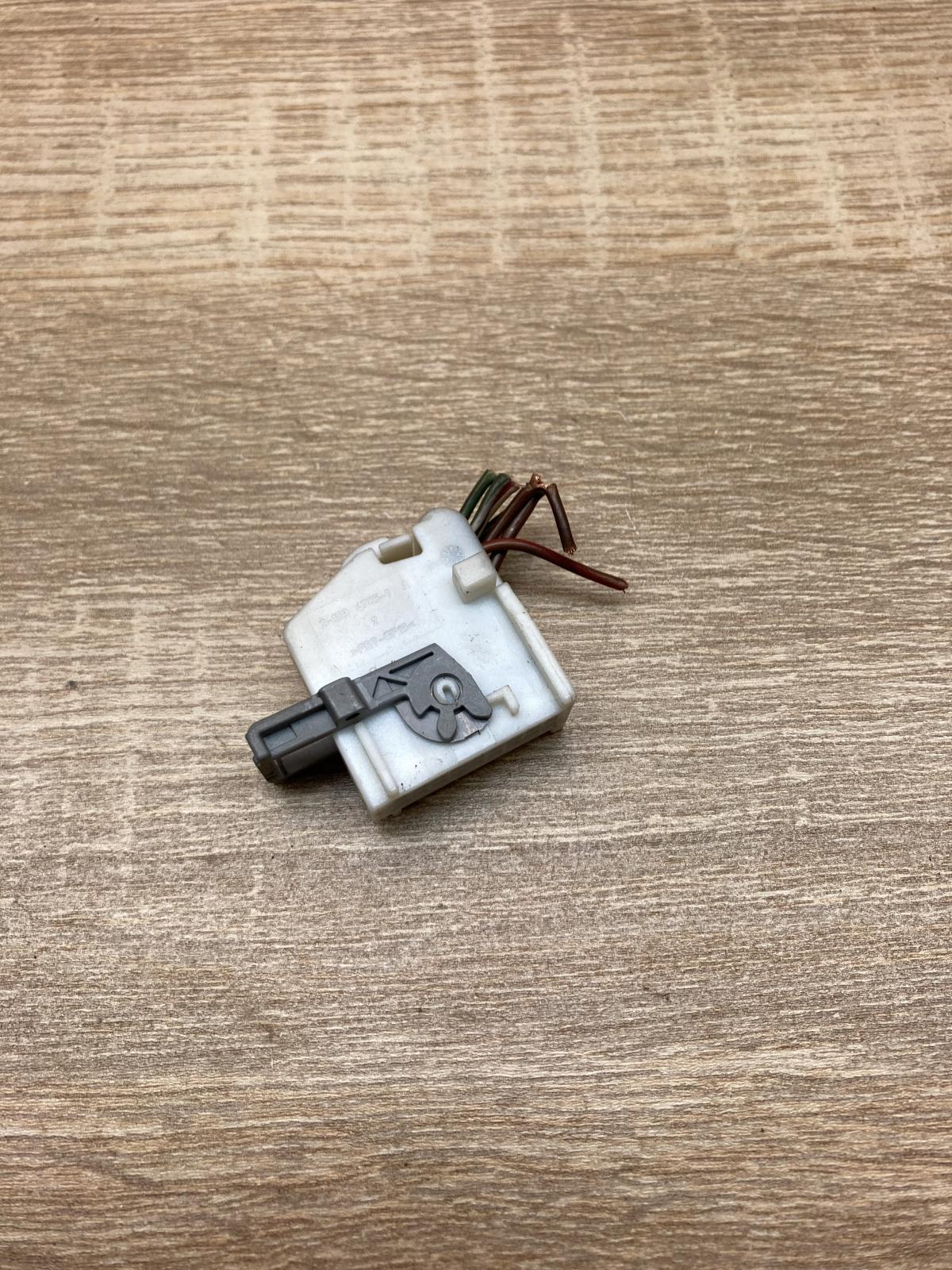 0005454430 967656  Plug wire Mercedes-Benz E W210