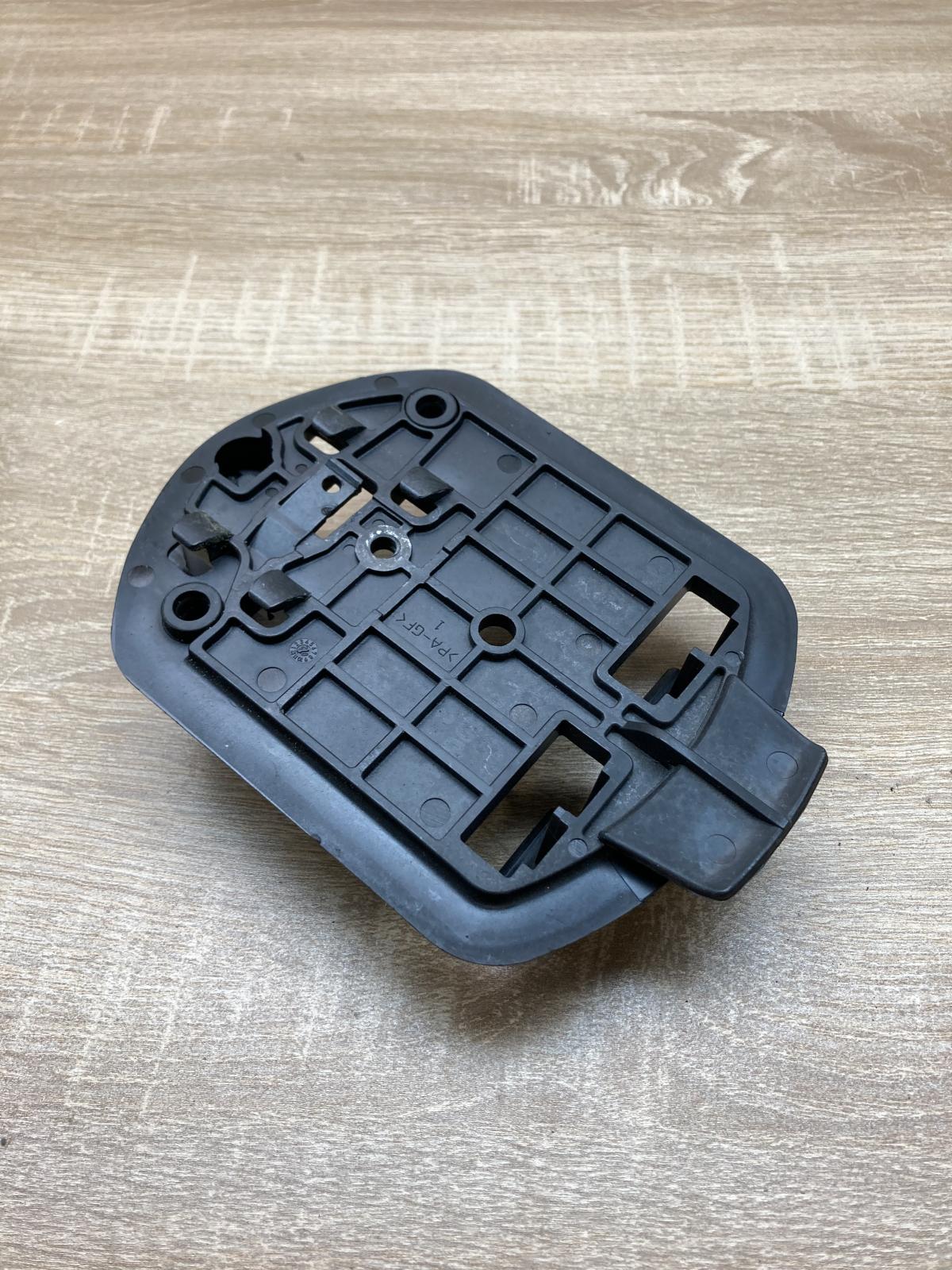 2118900514   Hazard Warning Triangle Mounting Bracket Mercedes-Benz E W211