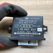 1T0907357 5LA008379  Light module LCM Skoda Octavia Mk2 (1Z)