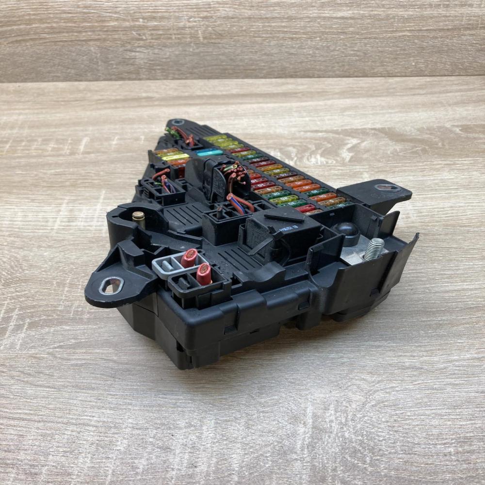 6906618 518956040  Fuse module BMW 5 E60 E61