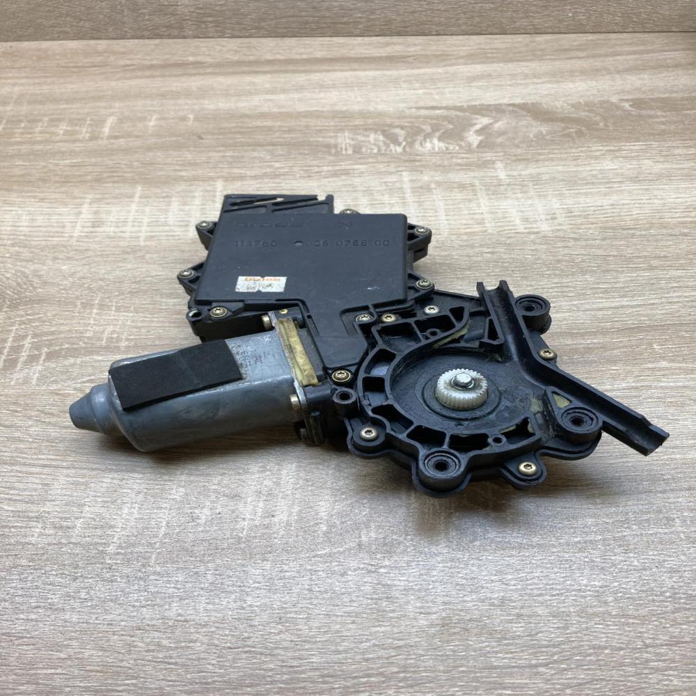 05075500 113760  Front door window regulator motor Ford Galaxy