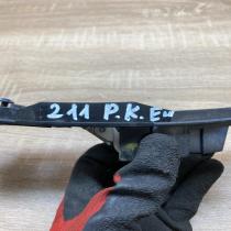 2115452301   Front door exterior handle/bracket Mercedes-Benz E W211