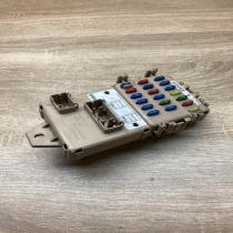 306218 LB100602B  Fuse module Subaru Forester SG