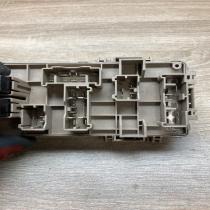 306218 LB100602B  Fuse module Subaru Forester SG