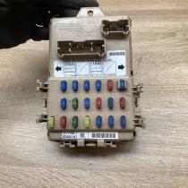 306218 LB100602B  Fuse module Subaru Forester SG