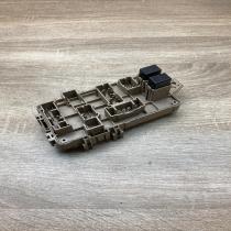 306218 LB100602B  Fuse module Subaru Forester SG