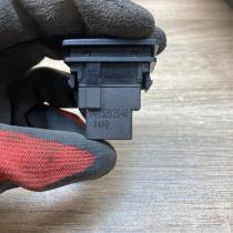 8415202040   Headlight level height control switch Toyota Auris 150