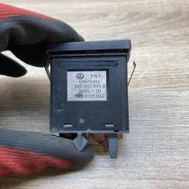 3B0953235B   Hazard light switch Volkswagen PASSAT B5