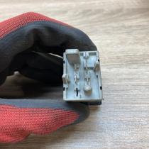 8A0941301   Headlight level height control switch Audi 80 90 S2 B4