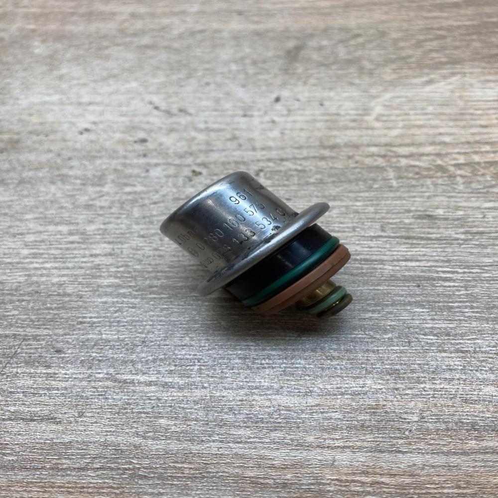 078133534C 0280160575  Fuel pressure sensor Audi A4 S4 B6 8E 8H
