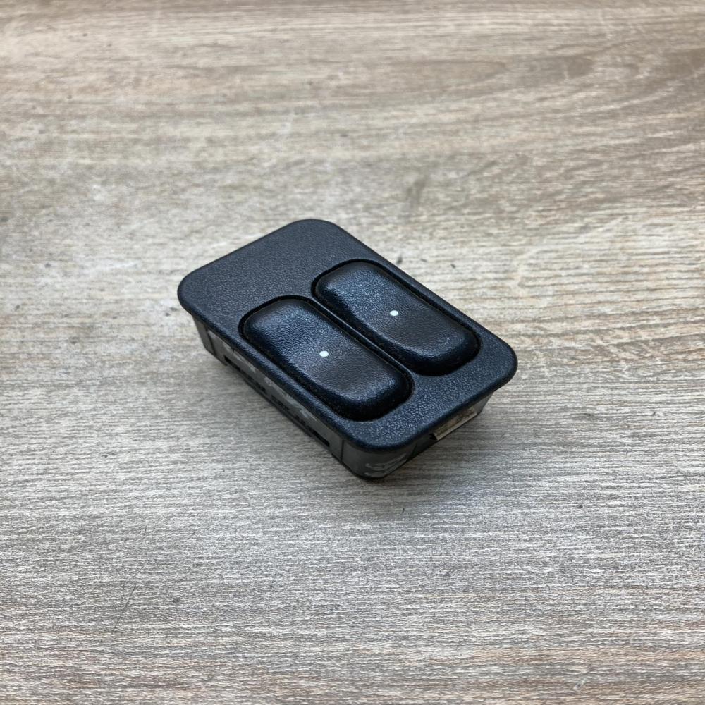 90561088 13363201  Electric window control switch Opel Astra G
