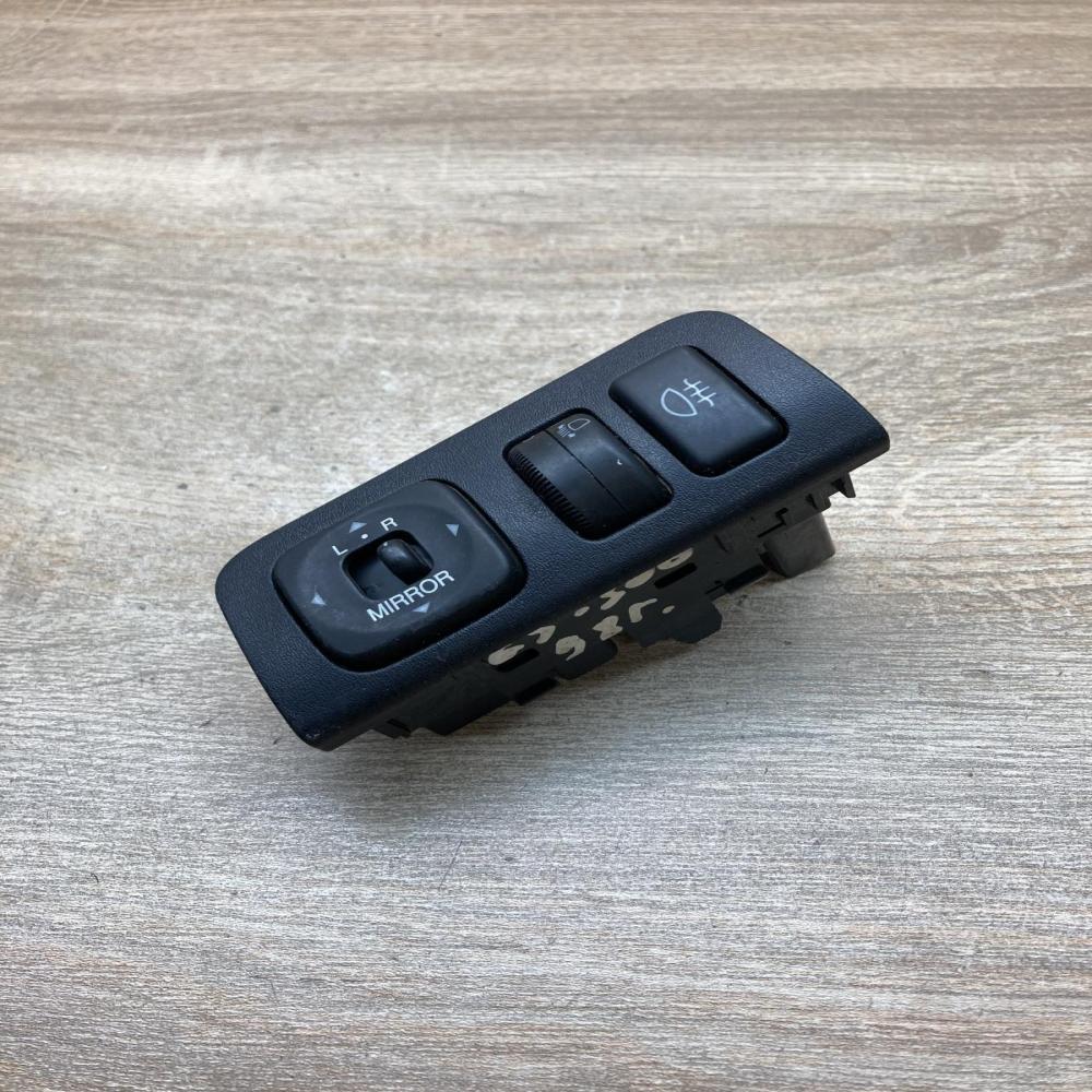 GS300 Mirror light switch   Wing mirror switch Lexus GS 300 400 430