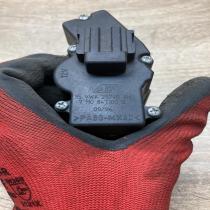 7M0847100Q 95VWA29740AH  Air flap motor/actuator Volkswagen Sharan