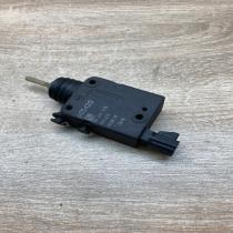 90589918 605420  Central locking motor Opel Astra G