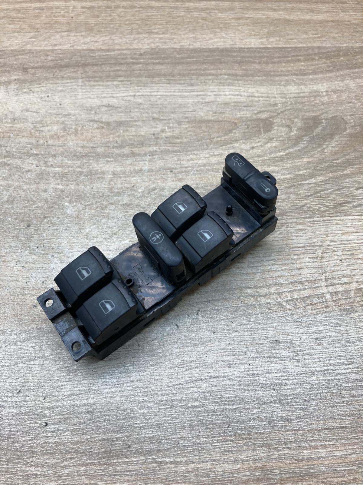 1J4959857   Electric window control switch Volkswagen Golf IV