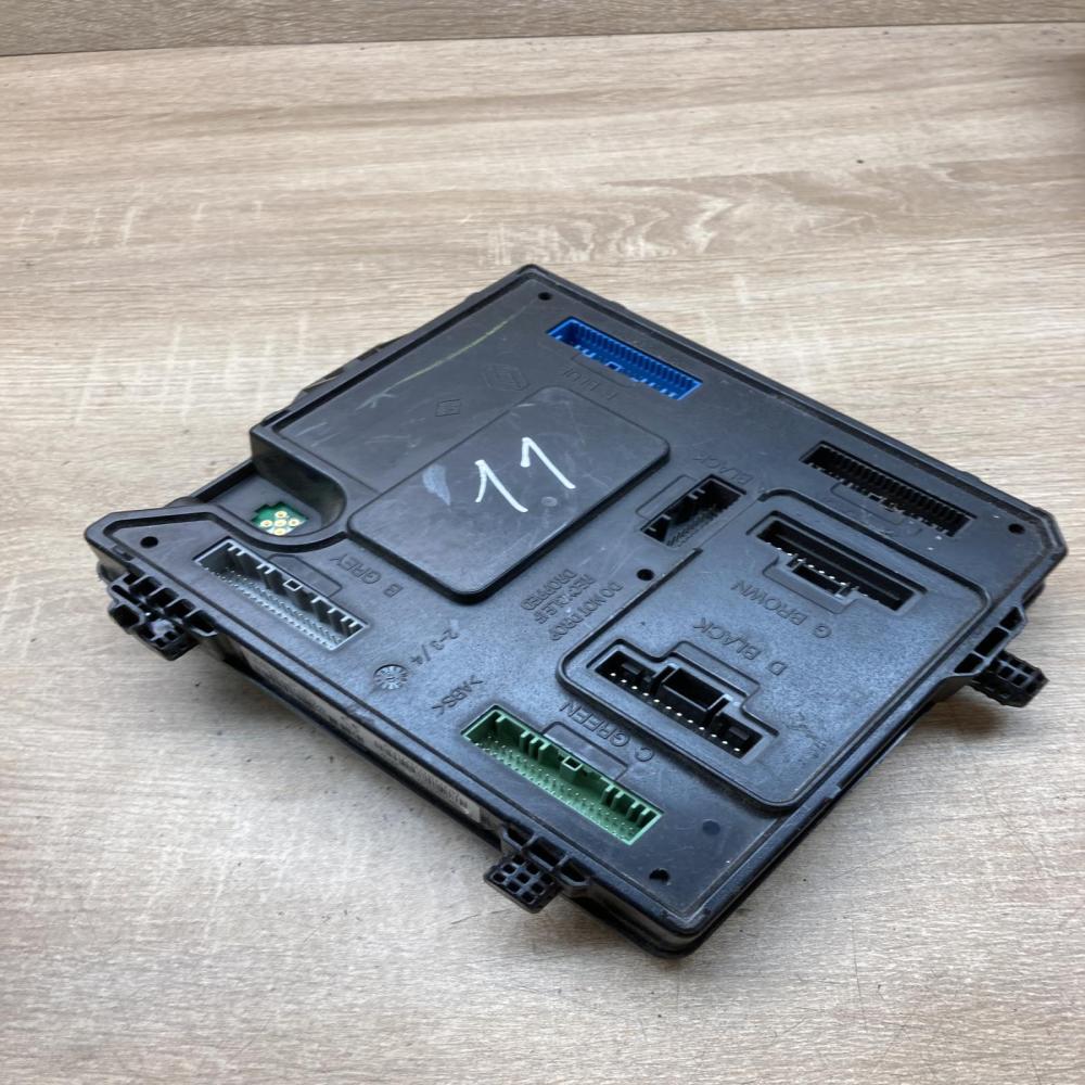 284B13640R   Comfort/convenience module Renault Megane III