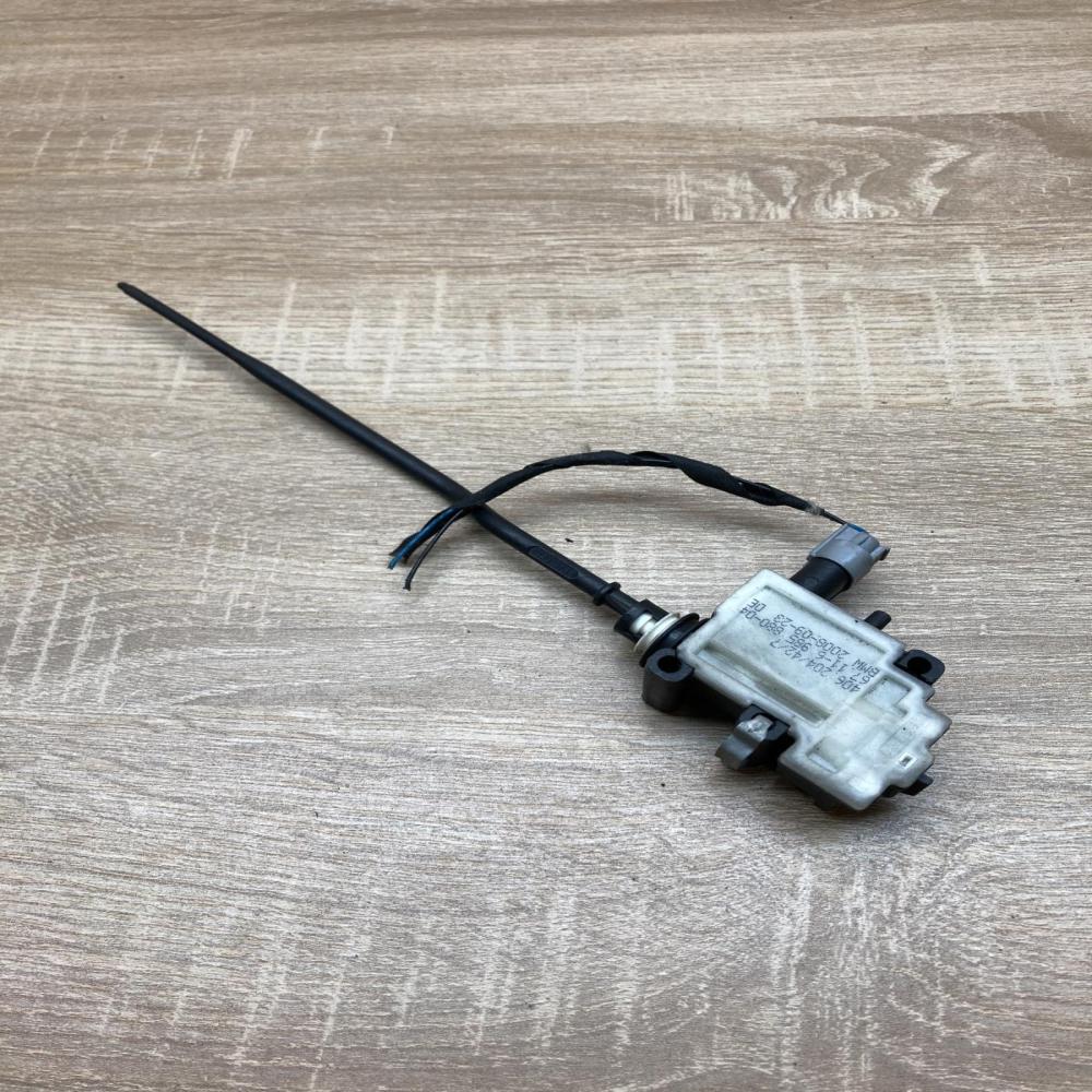 6985880 406204  Fuel tank cap lock motor BMW 3 E90 E91