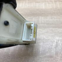 84820 05110 37171A263B05  Electric window control switch Toyota Avensis T250