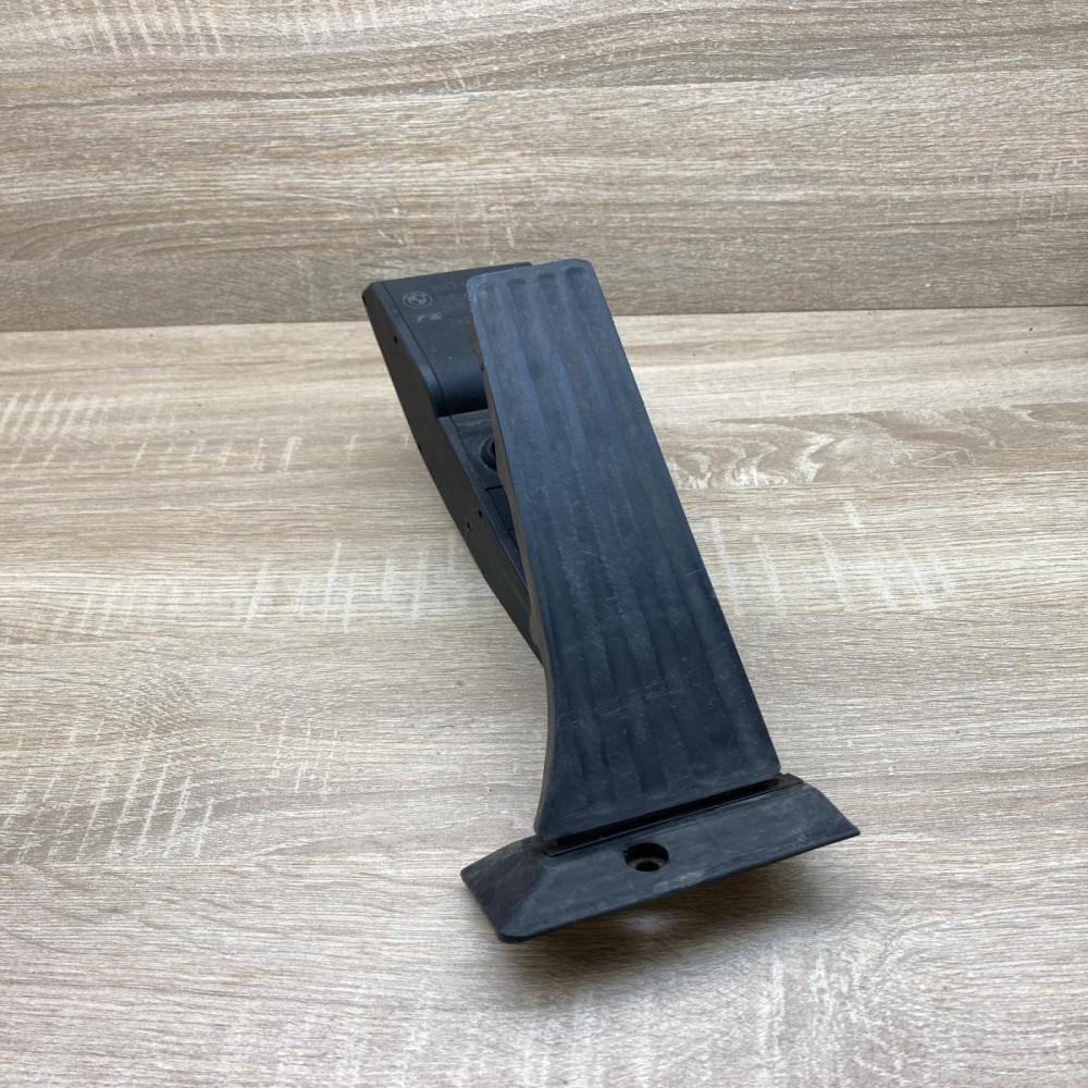 6766930 259160  Accelerator throttle pedal BMW 7 E65 E66