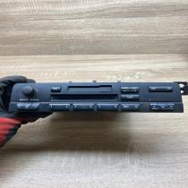 6902657 1228713  Radio/CD/DVD/GPS head unit BMW 3 E46