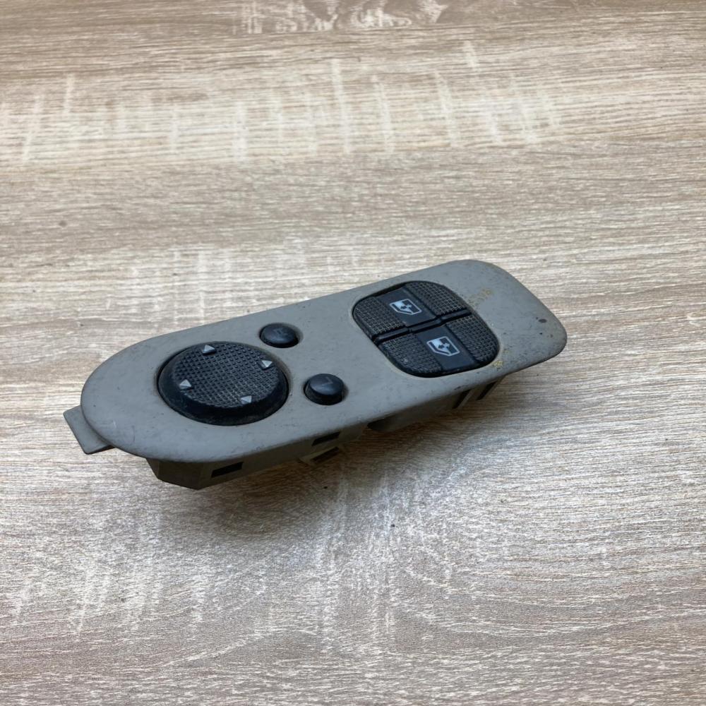 1H0959565 7M0867255C  Wing mirror switch Volkswagen Golf III
