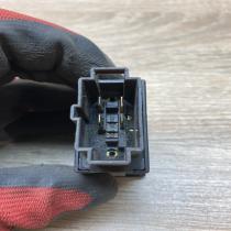 3A0359621G   Windscreen/window heater switch Volkswagen Touareg I