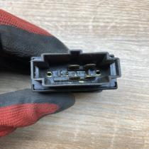 3A0359621G   Windscreen/window heater switch Volkswagen Touareg I