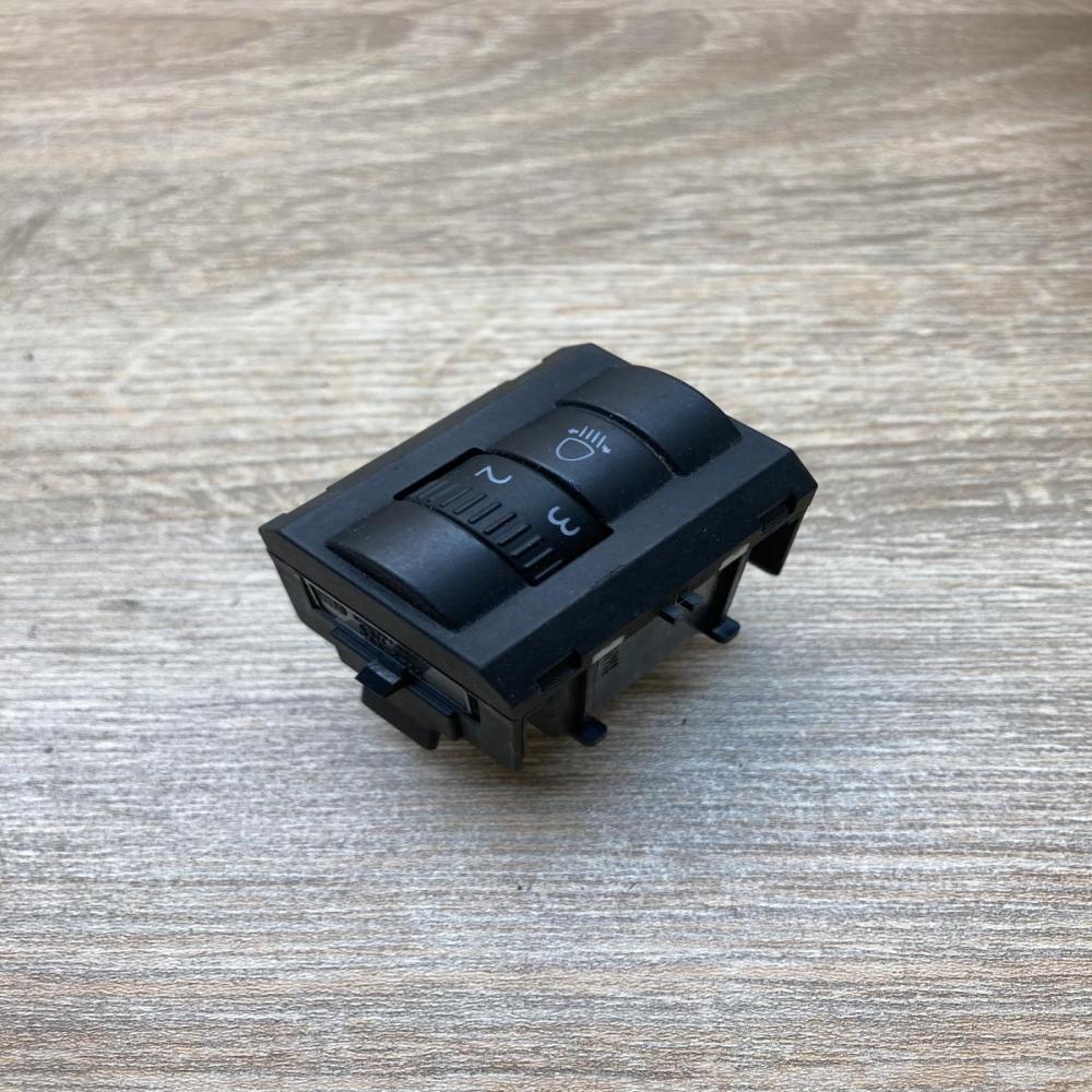 5J0941333   Headlight level height control switch Skoda Fabia Mk2 (5J)