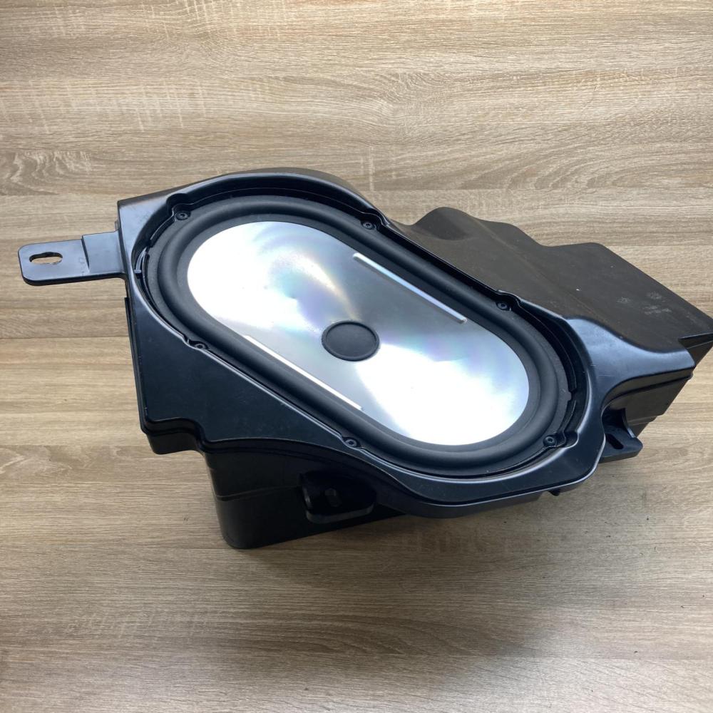 XH42 18808 AB XQA 500110 137RG005 Subwoofer speaker Land Rover Range Rover Sport
