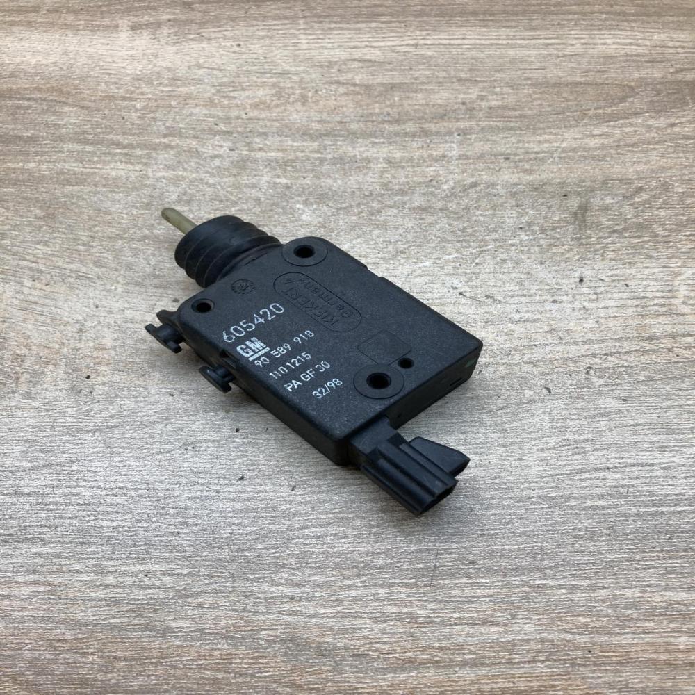 90589918   Central locking motor Opel Astra G