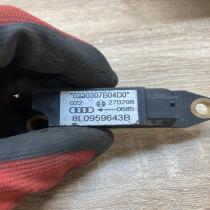 8L0959643B   Airbag deployment crash/impact sensor Audi A3 S3 8L