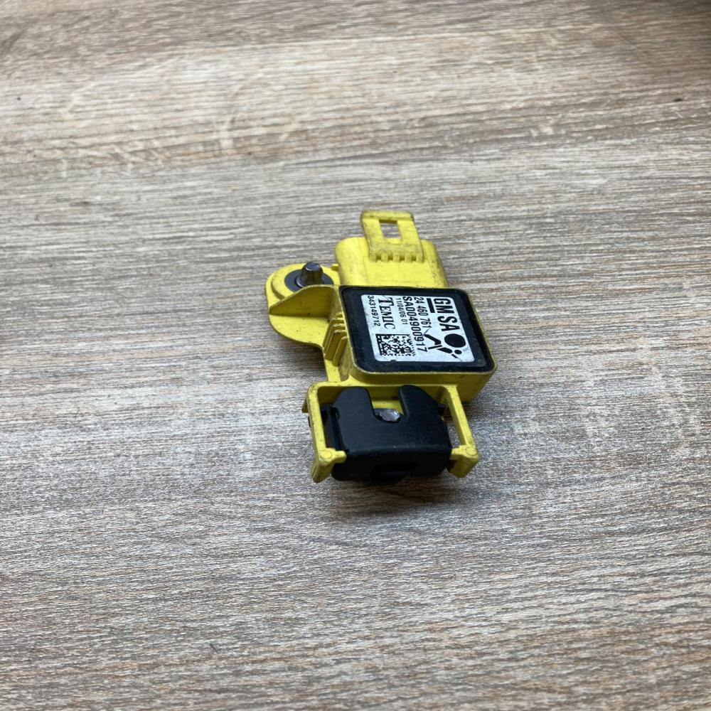 24460761 343149712  Airbag deployment crash/impact sensor Opel Astra H
