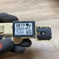 13251078 343149712  Airbag deployment crash/impact sensor Opel Astra H