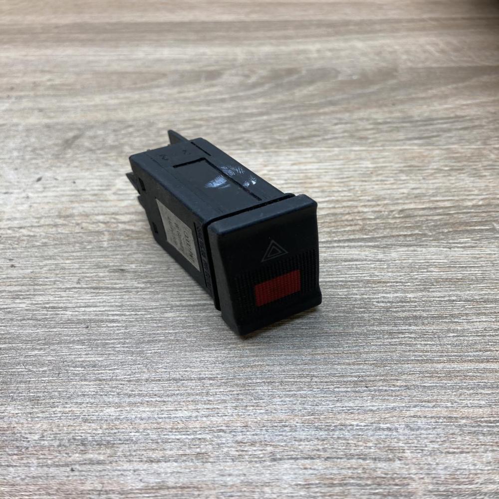 4A0941509   Hazard light switch Audi A6 S6 C4 4A