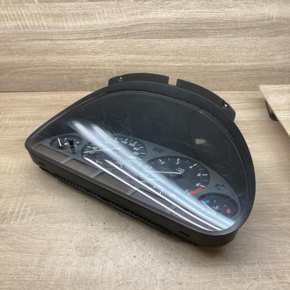 6903802 110008735  Speedometer (instrument cluster) BMW 5 E39