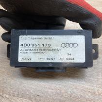 4B0951173   Alarm relay Audi A6 S6 C5 4B