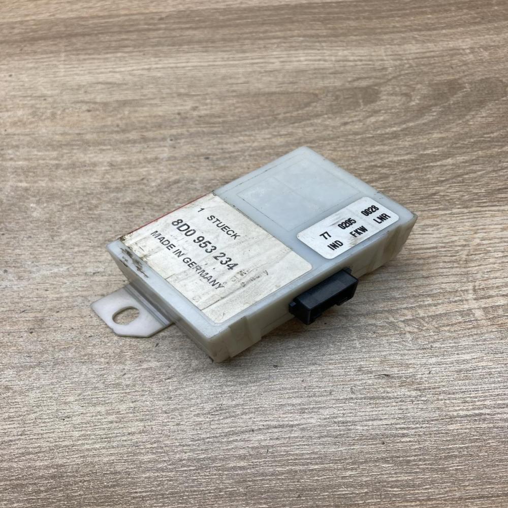 8D0953234 7702050028  Immobilizer control unit/module Audi A4 S4 B5 8D