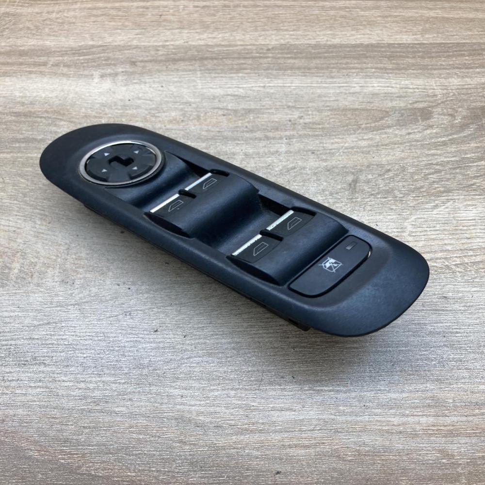 7S7T 14A132 AB   Electric window control switch Ford Mondeo Mk III