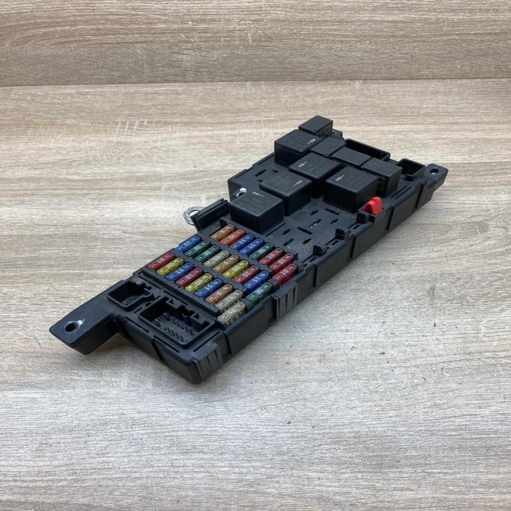 8678449 518827019  Fuse module Volvo XC90