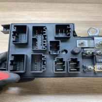 8678449 518827019  Fuse module Volvo XC90