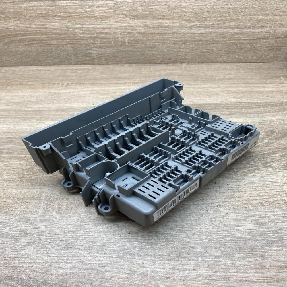 6906621 6906621 04  Fuse module BMW 3 E90 E91