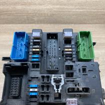 13206758 5DK008669 HF Fuse module Opel Astra H