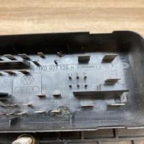 1K0937124H   Fuse module Volkswagen Golf V