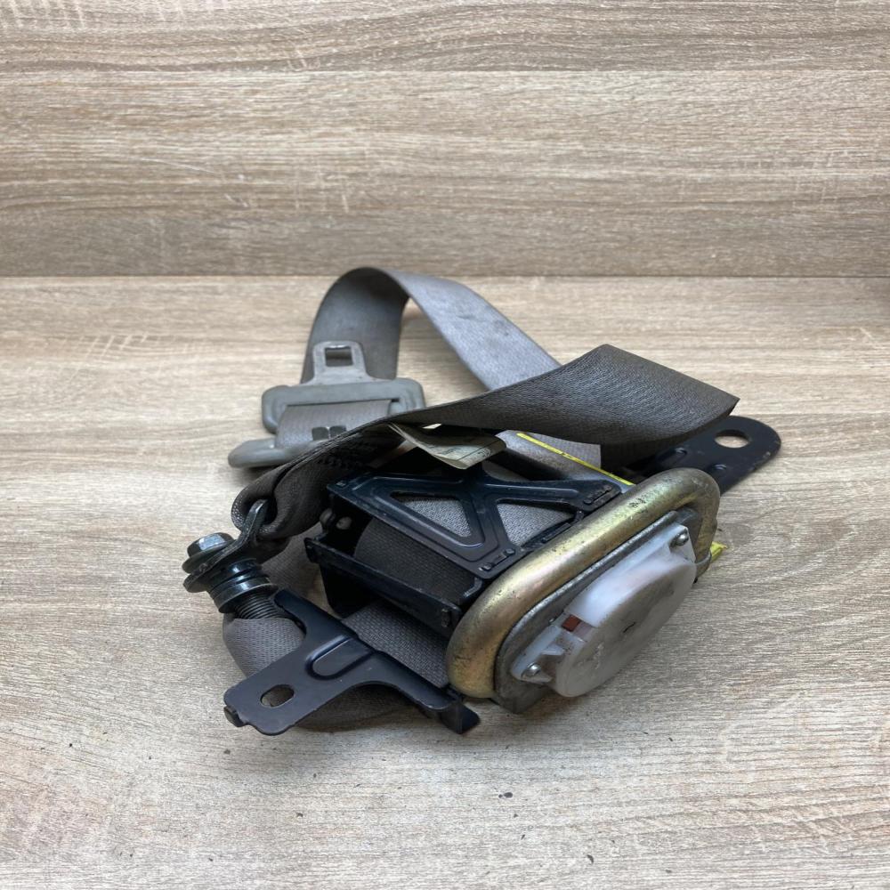 TK AB2 EG392   Front seatbelt Nissan X-Trail T30