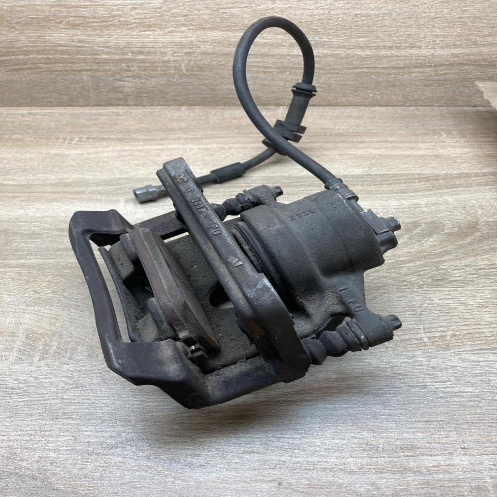 A1774215100   Front brake caliper Mercedes-Benz A W177