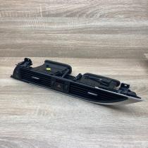 9025900   Dash center air vent grill Audi A6 S6 C7 4G