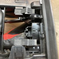 9025900   Dash center air vent grill Audi A6 S6 C7 4G