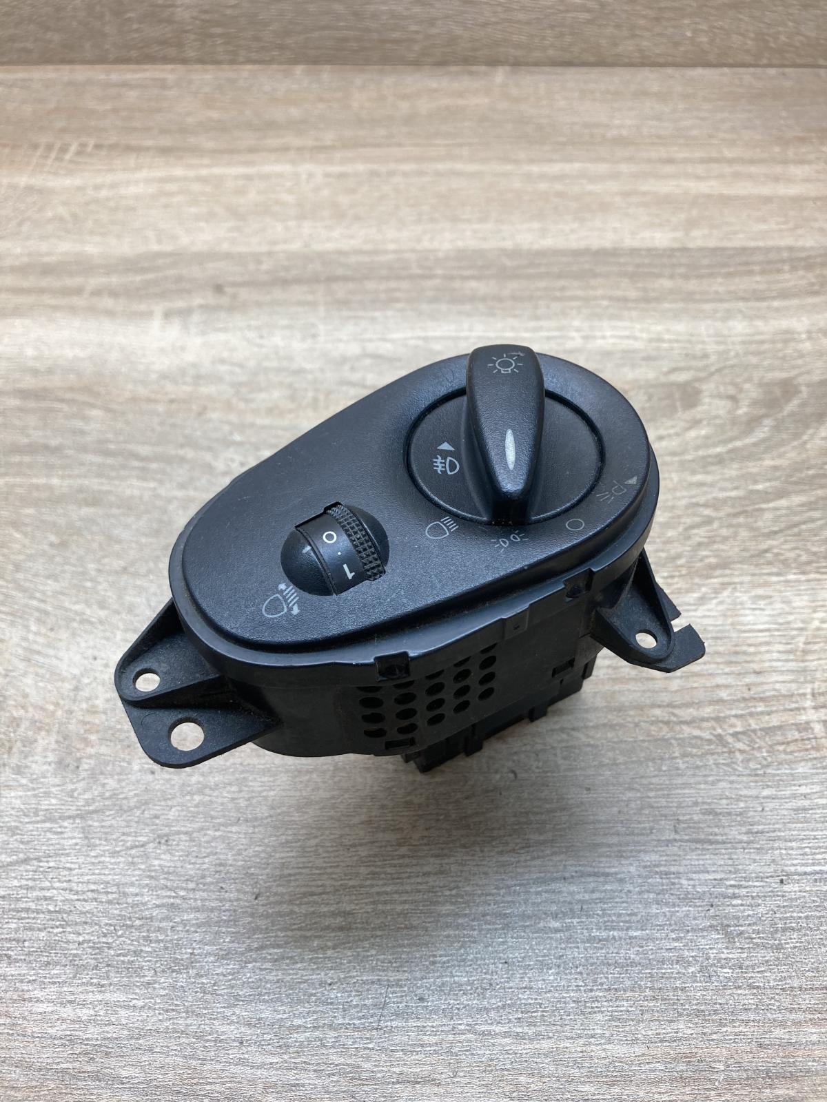 98AG 13A024 CH   Light switch Ford Focus