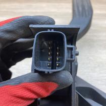 1S719F836BB   Accelerator throttle pedal Ford Mondeo Mk III